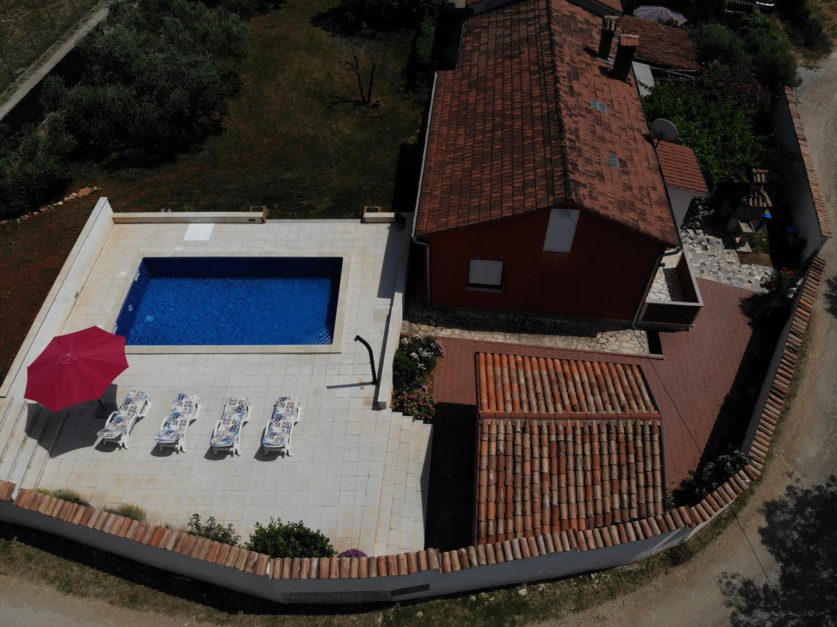 Apartments Villa Sabina Pula Exterior photo